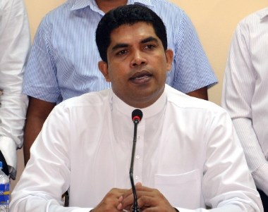 
Sri Lanka Freedom Party (SLFP) Youth Wing President Shantha Bandara is to fill the seat in Parliament made vacant following the death of UPFA Parliamentarian Salinda Dissanayake.

Bandara, a National List MP, had in January filled the vacancy created by the resignation of M L A M Hizbullah when Hizbullah was appointed as the Eastern Province Governor.

Shantha Bandara was elected to Parliament in 2010, but failed to win his seat from the Kurunegala District during the August 2015 General Elections.


