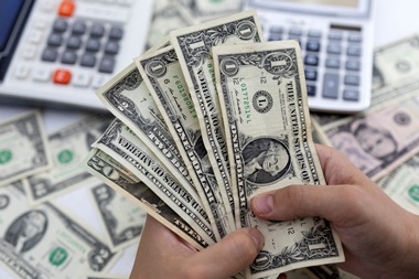 
The US Dollar remains below the Rs. 300 rate at several commercial banks in Sri Lanka today (Mar 18), compared to last week.

