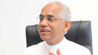 
Samagi Jana Balawegaya (SJB) MP Eran Wickramaratne has resigned from the Committee on Public Enterprises (COPE) protesting against the appointment of ineligible members to the committee.


