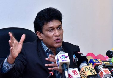 
A Government Minister has accused the Bodu Bala Sena led by the Venerable Galagoda Aththe Gnanasara Thero of attempting to build a sub-national Sinhala Buddhist state.

Minister of National Integration, Official Languages, Social Progress and Hindu Religious Affairs Mano Ganesan said that while the Government is building a Sri Lankan state encompassing Sinhala, Tamil, Muslim, Buddhist, Hindu, Islam and Catholic Sri Lankans, the BBS is building a sub-national Sinhala Buddhist state.
