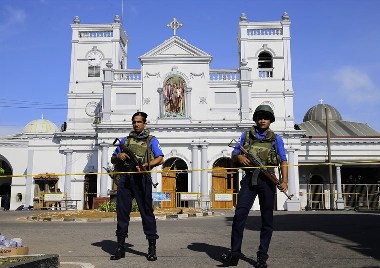
Church masses would resume from next Sunday depending on the country’s situation, the Archbishop of Colombo, Cardinal Malclom Ranjith, said today.

He added that the priests of each parish are allowed to make a decision to reopen the church after looking into security concerns. 
