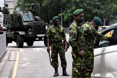 
Around 100 Intelligence Officers from the police in the Western Province have been discharged from their duties and reassigned to security duties in Colombo.



