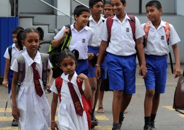 

The Education Ministry today declared that the school holiday for the first phase of the first term for government and government-approved private Sinhala and Tamil schools will conclude tomorrow.



