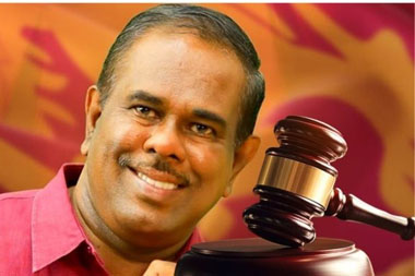 

முன்னாள் பொலன்னறுவை மாவட்ட பாராளுமன்ற உறுப்பினர் அமரகீர்த்தி அதுகோரல மற்றும் அவரது பாதுகாப்பு காவலரை தாக்கி கொலை செய்த வழக்கில் கம்பஹா மேல் நீதிமன்றம் 12 பேருக்கு மரண தண்டனை விதித்துள்ளது.



