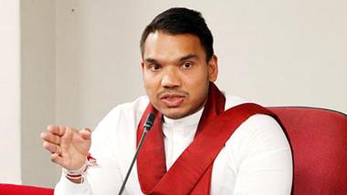 

SLPP National Organizer Namal Rajapaksa cautioned the Tamil National Alliance (TNA) and the Tamil people to be mindful of politicians who change their policies suddenly to grab votes.


