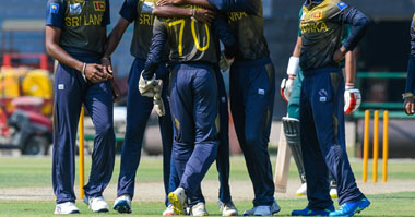 

19 வயதுக்குட்பட்ட ஆசிய கிண்ண கிரிக்கெட் தொடரில் விளையாடவுள்ள 15 பேர் கொண்ட இலங்கை அணி அறிவிக்கப்பட்டுள்ளது. இலங்கை கிரிக்கெட் சபையால் அறிவிக்கப்பட்டுள்ள அணியில் யாழ்ப்பாணத்தை சேர்ந்த இரண்டு வீரர்கள் சேர்க்கப்பட்டுள்ளனர்.


