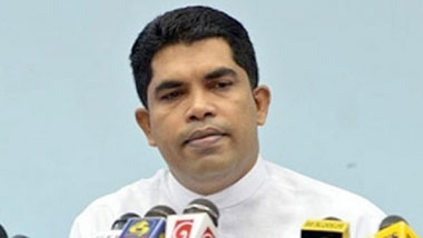 
State Minister Shantha Bandara has been appointed as the Acting Minister of Mass Media with immediate effect.

The appointment was made by the President this evening as Mass Media Minister Bandula Gunawardana has left the country on an official tour.


