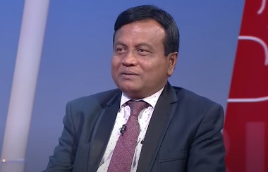 

பாராளுமன்ற உறுப்பினர் நாமல் ராஜபக்ஷ, அவதூறு பரப்பியதாகக் கூறி, ரூ. 1 பில்லியன் இழப்பீடு கோரி அனுப்பிய சட்ட அறிவிப்புக்கு பதிலளிக்கத் தயாராக இருப்பதாக பொதுப் பாதுகாப்பு பிரதி அமைச்சர் சுனில் வட்டகல தெரிவித்தார்.


