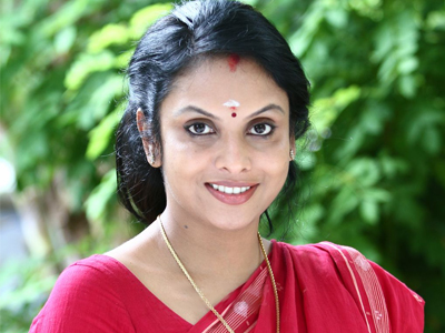 பிறந்த நாள் - சினிமா கலைஞர்கள்  - Page 43 Actress-jothirmayi-240420-400