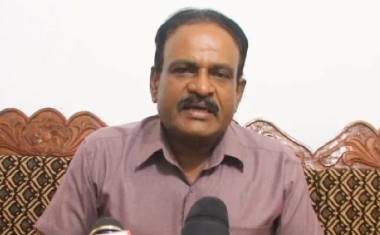 

நாடாளுமன்ற உறுப்பினர் சிவஞானம் சிறீதரனை, தற்போது அரசியலமைப்பு பேரவை பதவியில் இருந்து விலக வேண்டும் என அவருக்கு கடிதம் அனுப்பப்பட்டு இருப்பது தொடர்பில் அறியக் கிடைத்துள்ளதாக நாடாளுமன்ற உறுப்பினர் ஞானமுத்து ஸ்ரீநேசன் தெரிவித்துள்ளார்.

