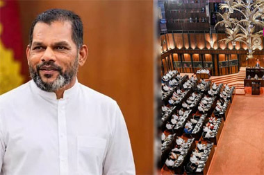 பதவி விலகினார் முஸ்லிம் காங்கிரஸ் எம்.பி!
பாராளுமன்ற உறுப்பினர் எம்.எஸ் அப்துல் வாசித் இராஜினாமா செய்தமை காரணமாகப் பாராளுமன்ற உறுப்பினர் பதவியில் வெற்றிடம் ஏற்பட்டுள்ளதாக பாராளுமன்ற பதில் செயலாளர் நாயகம் தேர்தல்கள் ஆணைக்குழுவிற்கு அறிவித்துள்ளார்.